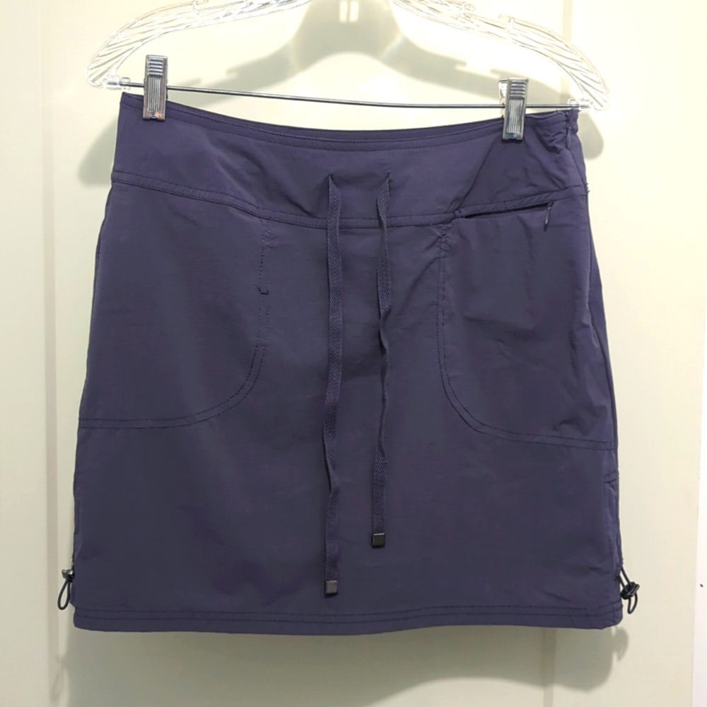 Green tea gray skort, Ladies size Medium